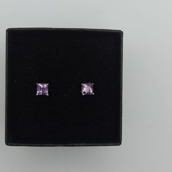 0.56 Carat Brazilian Amethyst Earrings - Picture 9 of 9